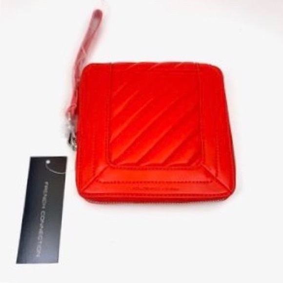NWT French Connection Hayes Box Wristlet - Picture 4 of 7